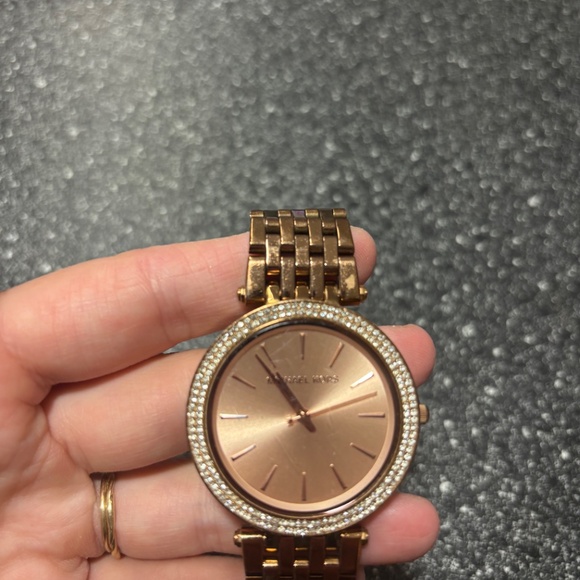 Michael Kors Rose Gold Watch - Picture 2 of 5